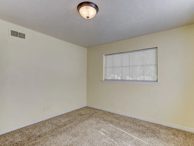 4172 NW 23rd St — Photo 22