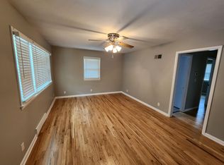 2621 S 54th St, Lincoln, NE 68506