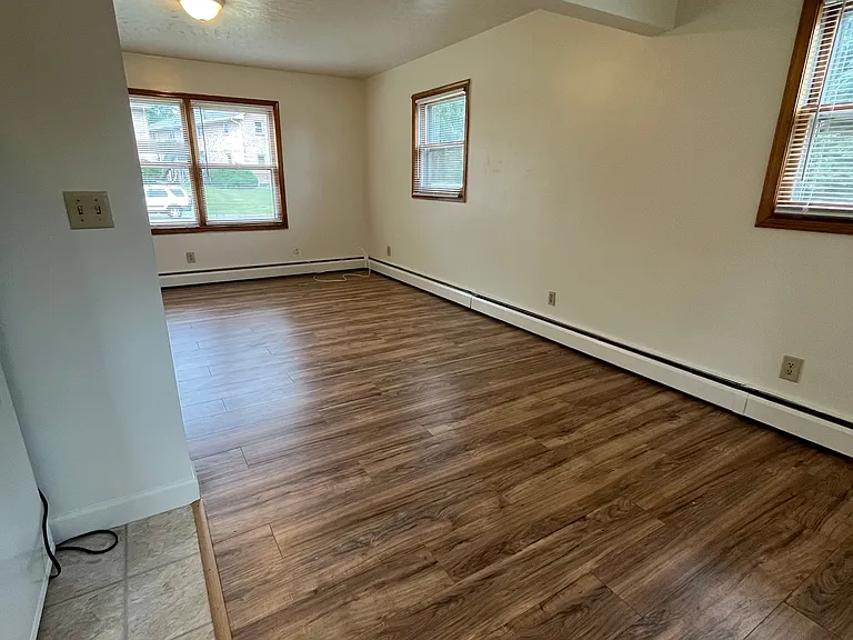Apartment Heights — Photo 82