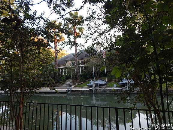 4th image of 131 Trelawney St