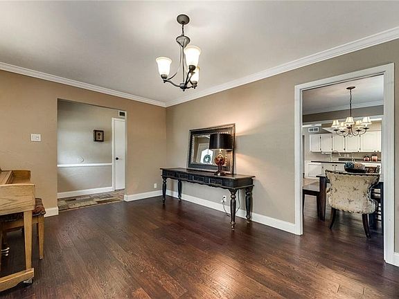 4th image of 1315 Comanche Dr