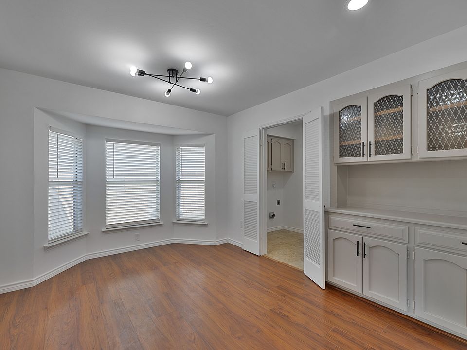 1st image of 6404 N Park Dr