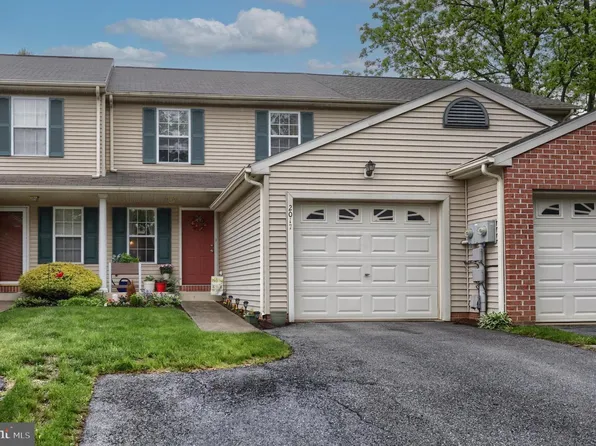 2017 Acorn Dr, Lebanon, PA 17042