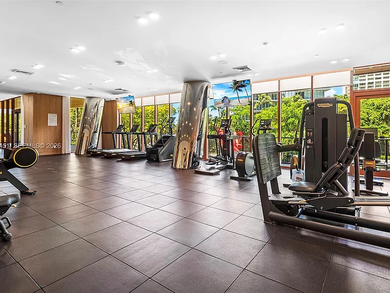 2655 S Bayshore Dr #1906 — Photo 45
