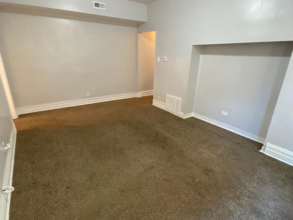 1st image of 7528 S Coles Ave #1