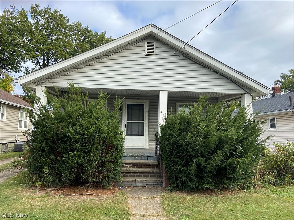 1st image of 633 E Archwood Ave
