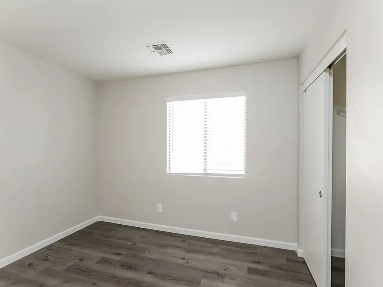 21861 W Mohave St — Photo 14