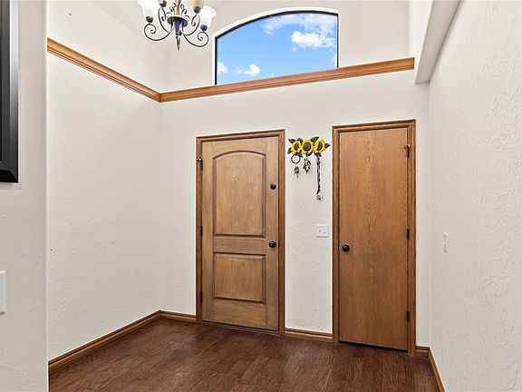 2nd image of 509 Walnut St