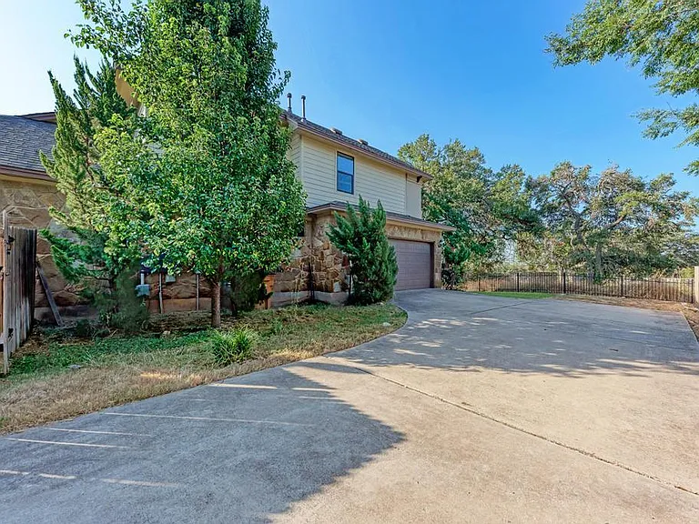 6805 Barstow Ct — Photo 35