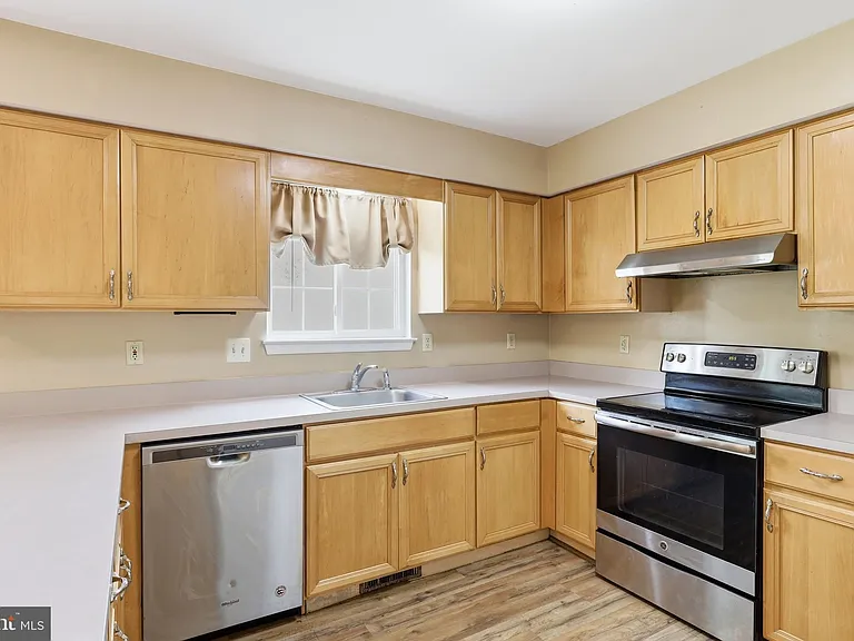 251 N Caroline Pl — Photo 16