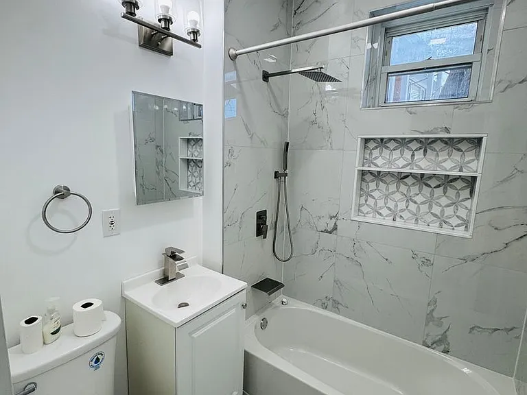 53-55 Henry St #57 — Photo 14