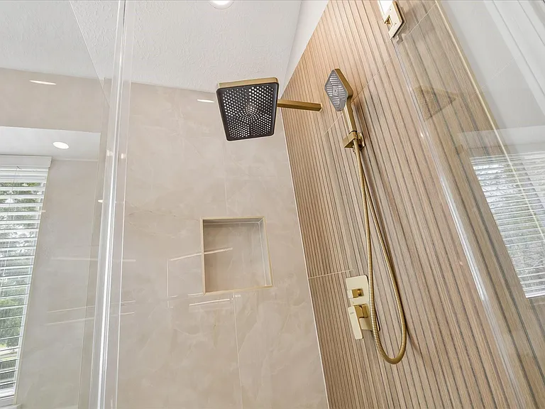 1306 Hunter Wood Dr — Photo 31
