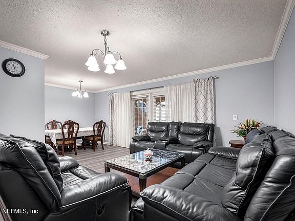 5th image of 3878 LA MIRADA Drive N #3