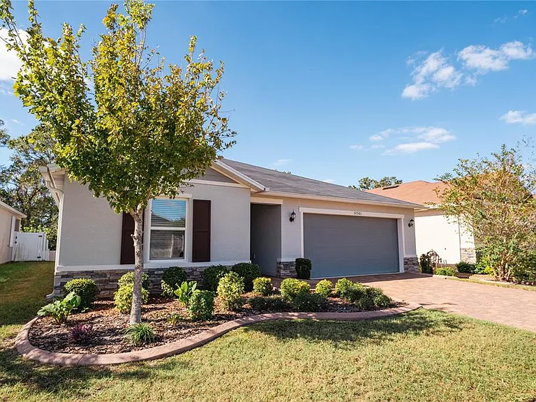10561 Laguna Plains Dr — Photo 2