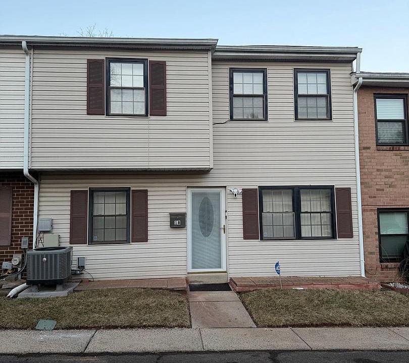 1st image of 18 Saw Mill Run Condo 18
