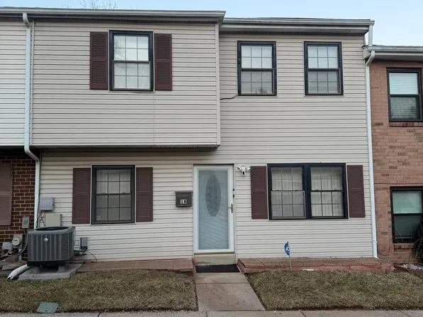 18 Saw Mill Run Condo 18, Norristown, PA 19401