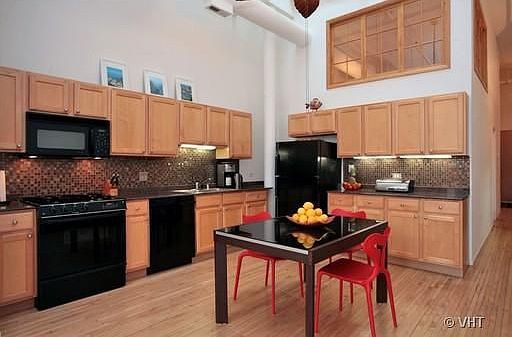 5th image of 3024 N Lincoln Ave #G-3