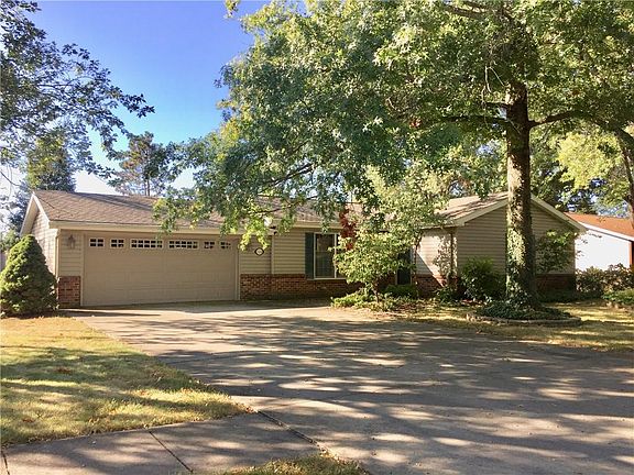 2nd image of 724 Clifton Dr