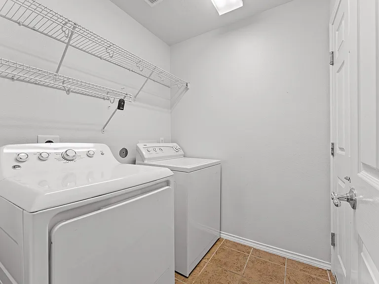 2744 Woodspring Acres Dr — Photo 24