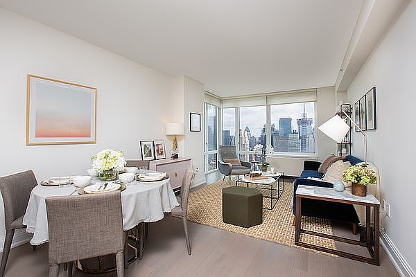 1st image of 125 W 31st St APT 28D