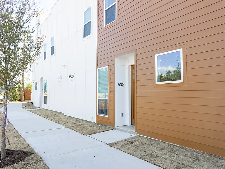 2505 Benbrook Blvd #502 — Photo 1