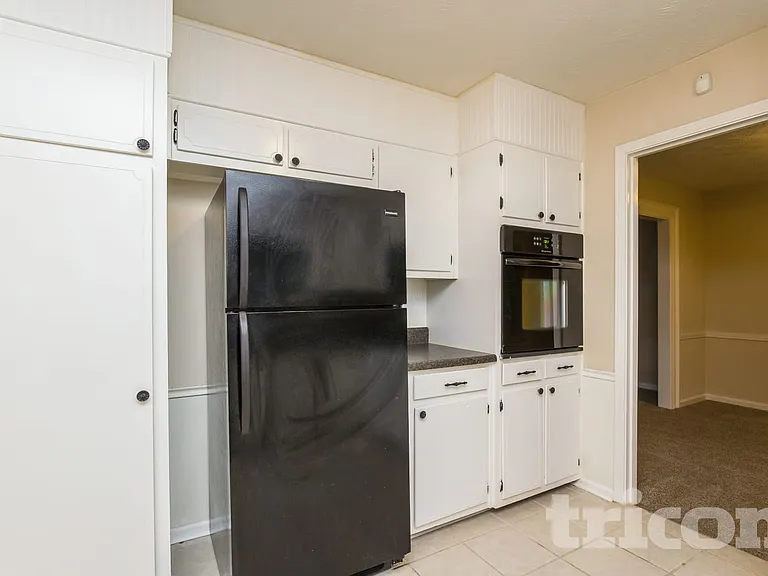 1464 Yorkton Ct — Photo 5