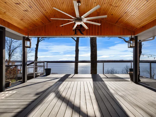 591 Shore Dr, Big Sandy, TN 38221