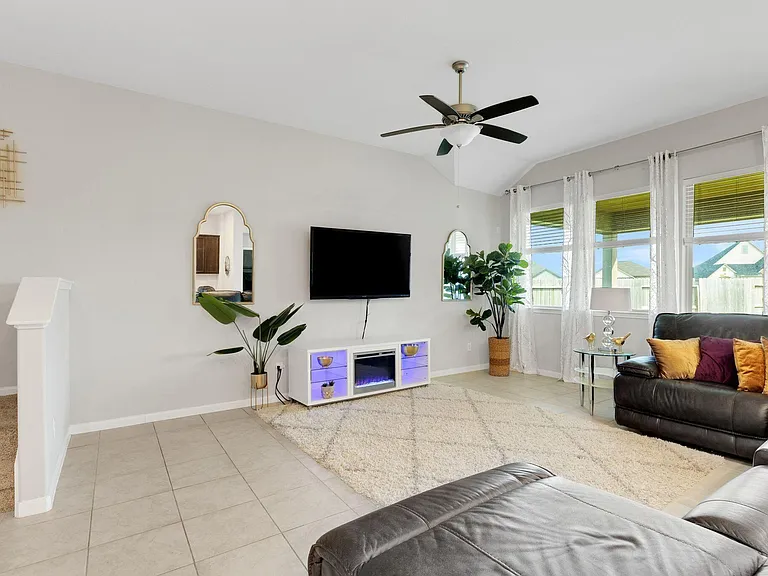 4510 Red Yucca Dr — Photo 10