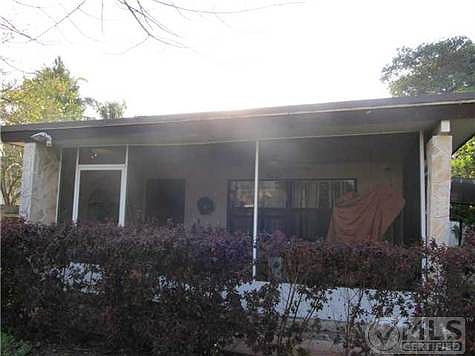 2nd image of 3587 Elizabeth St