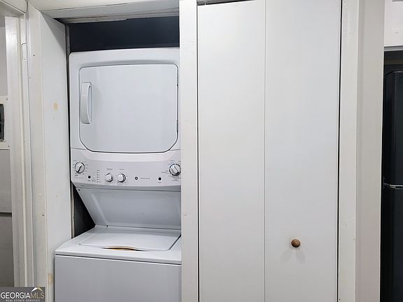 4th image of 265 Peyton Pl SW