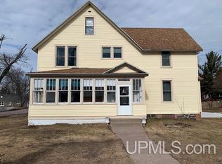 56843 Calumet Ave, Calumet, MI 49913