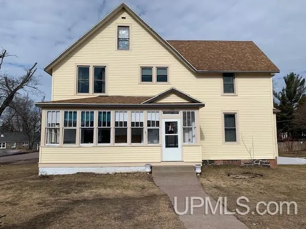 56843 Calumet Ave, Calumet, MI 49913