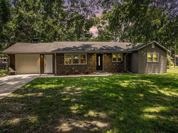 3341 Circle Dr, Saint Joseph, MI 49085