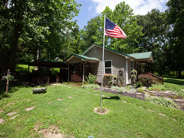 2766 Yeager Rd — Photo 3