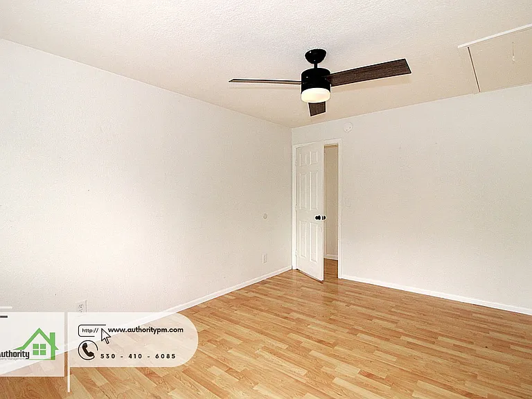 1824 Heller Ln — Photo 13