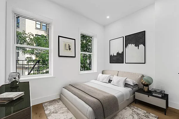 Rented by REAL New York | media 9