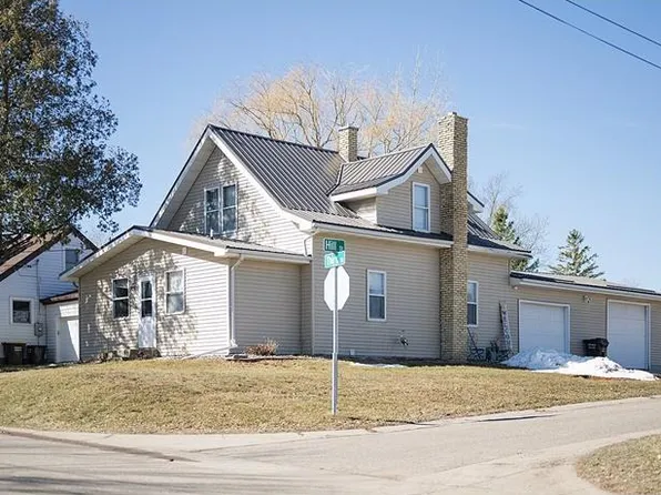 851 3rd St, Holdingford, MN 56340