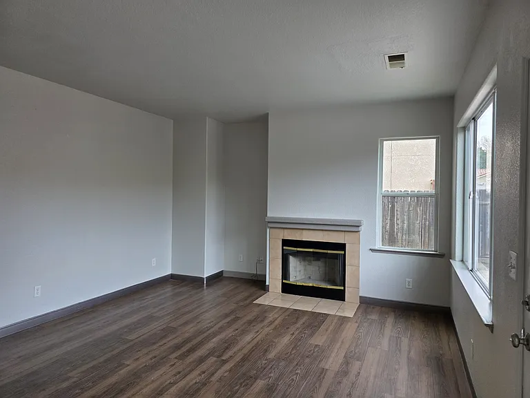 714 Syrah Ct — Photo 7