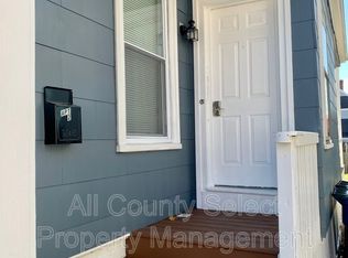 19 Oakland St APT 2, Salem, MA 01970