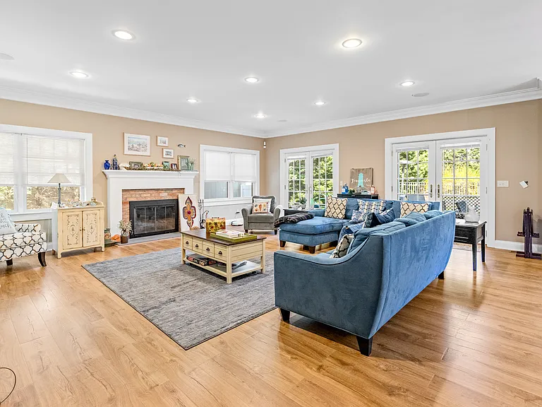 61 Wooleys Dr — Photo 5