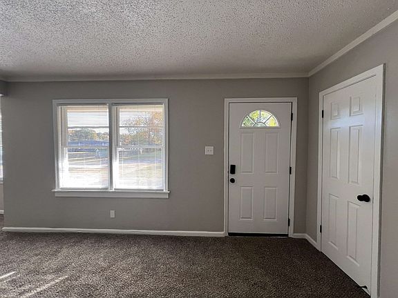 4th image of 500 Sullivan Dr