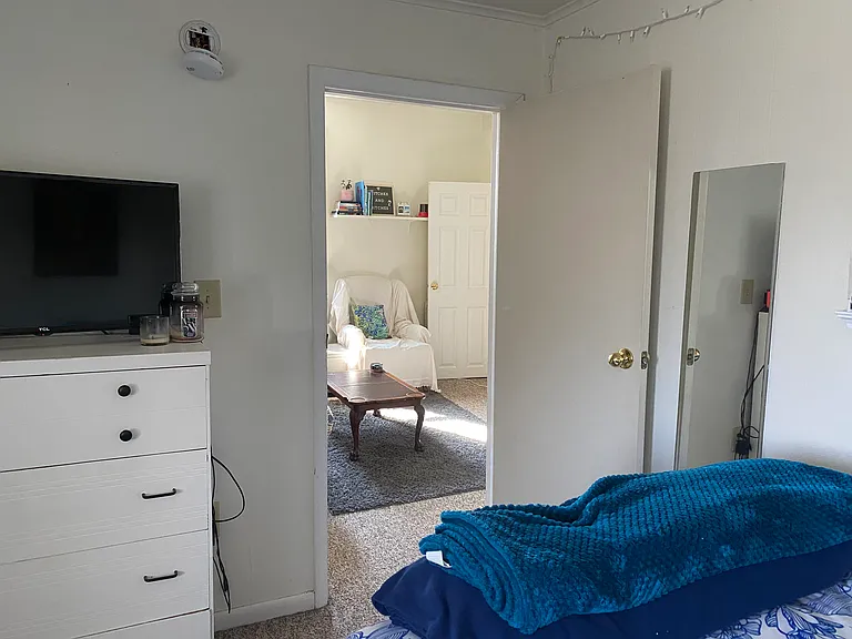 206 Maple St #4 — Photo 3