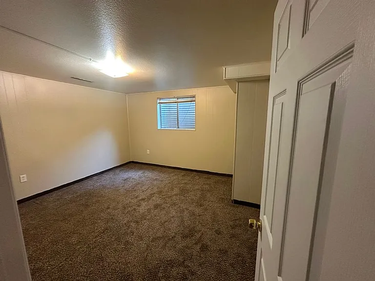 1480 Edgewood Ct — Photo 7