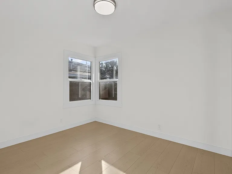 6661 Beck Ave — Photo 10