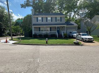 971 Old Coach Ln, Newport News, VA 23608