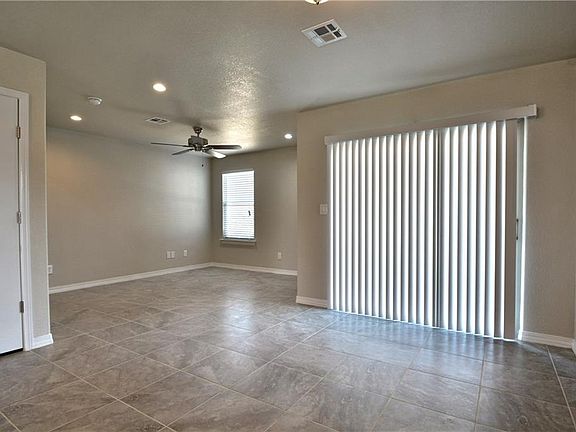 4th image of 8418 Leo St