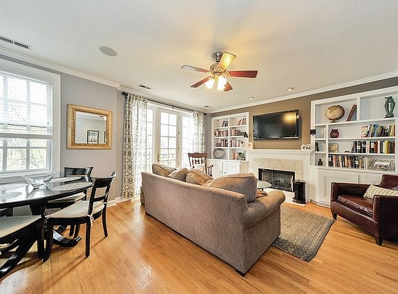 4th image of 2335 N Bosworth Ave #2