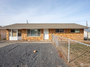 153 E St NE, Ephrata, WA 98823