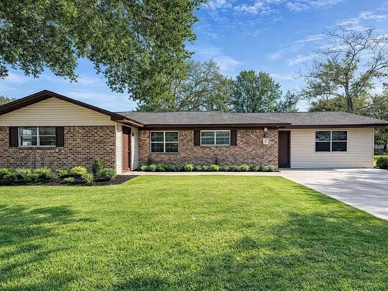 3311 County Road 890 — Photo 1