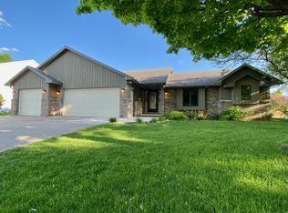 21 Diane Ln, Appleton, WI 54915